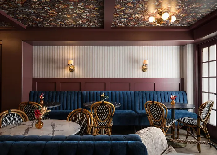 Petit Soleil - Bed, Breakfast And Bar